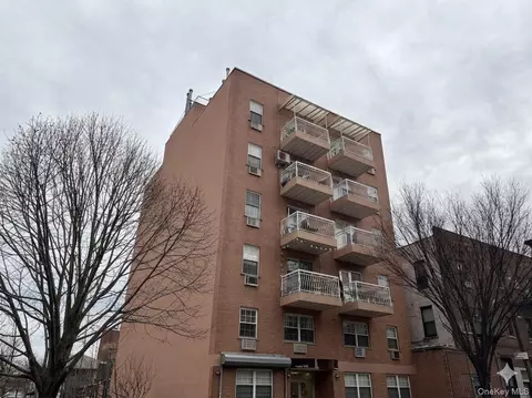 4135 67th St #6C, New York, NY 11377