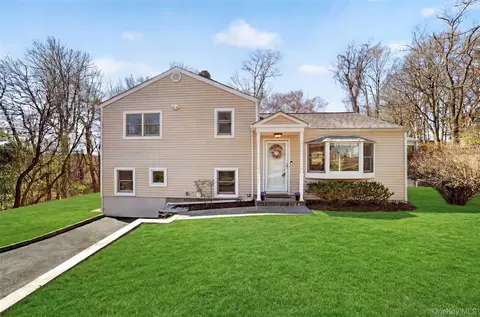 9 Ridge Rd, Cortlandt, NY 10567