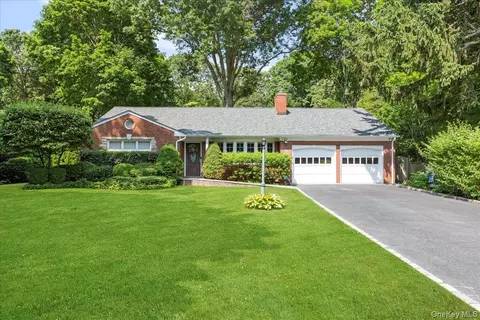 277 W Neck Rd, Huntington, NY 11743