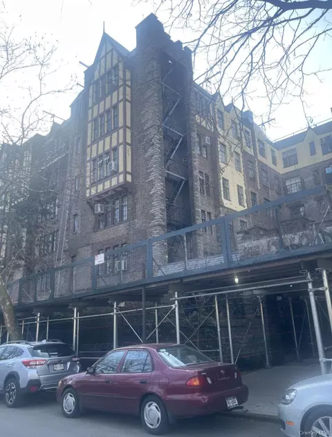 116 Pinehurst Ave #C21, New York, NY 10033