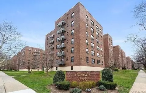 73-03 Bell Blvd #1O, Oakland Gardens, NY 11364