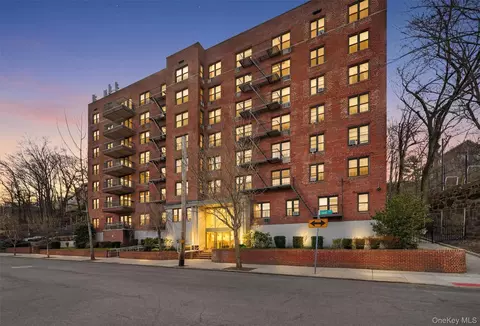 5235 Post Rd #5A, New York, NY 10471