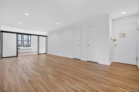 Living - 5235 Post Rd #5A, New York, NY 10471 photo 3 of 5