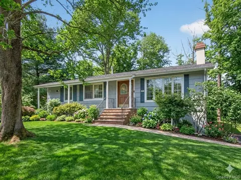 17 Victoria Dr, Ramapo, NY 10901