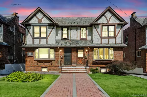1245 Rhinelander Ave, New York, NY 10461