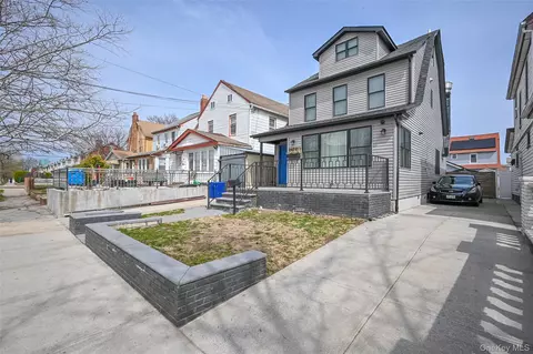 11311 201st St, New York, NY 11412