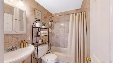 Bath - 360 S 3rd St, Brooklyn, NY 11211 photo 4 of 4