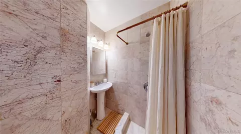 Bath - 360 S 3rd St, Brooklyn, NY 11211 photo 3 of 4