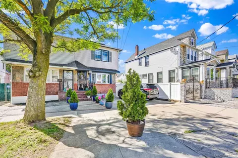 13314 Hawtree Creek Rd, New York, NY 11420
