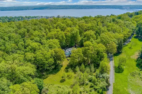 982 Bradley Pkwy, Orangetown, NY 10960