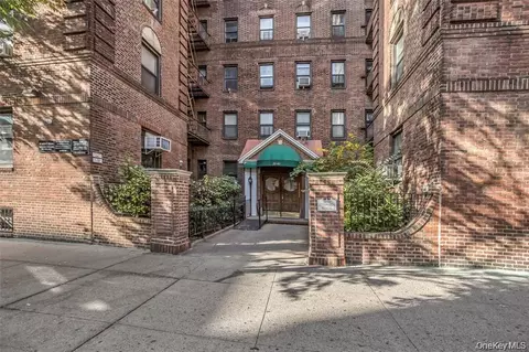 35-40 82nd St #4C, New York, NY 11372