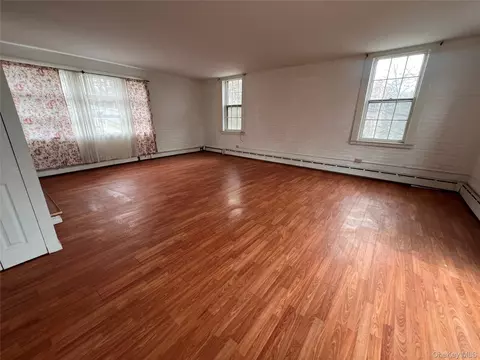 Living - 30 Garfield Pl, Poughkeepsie, NY 12601 photo 2 of 3