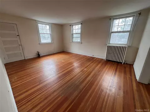 Living - 30 Garfield Pl, Poughkeepsie, NY 12601 photo 3 of 3