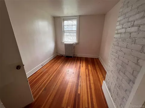 Bedroom - 30 Garfield Pl, Poughkeepsie, NY 12601 photo 1 of 3
