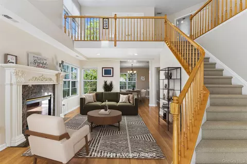 14 Julia Cir #14, Middle Island, NY 11953