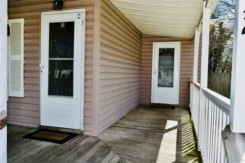 Exterior - 32 Pearl St, Patchogue, NY 11772 photo 12 of 13