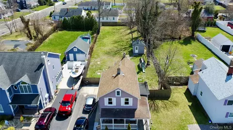 View/Area - 32 Pearl St, Patchogue, NY 11772 photo 1 of 4