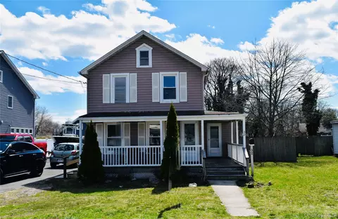 Exterior - 32 Pearl St, Patchogue, NY 11772 photo 2 of 13
