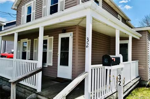 Exterior - 32 Pearl St, Patchogue, NY 11772 photo 13 of 13