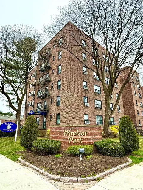 73-11 Bell Blvd #5D, Oakland Gardens, NY 11364