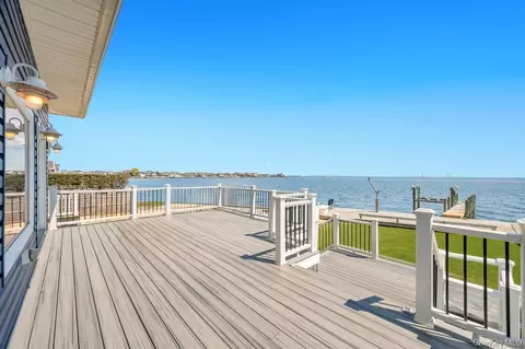 Exterior - 15 E Shore Dr, Babylon, NY 11702 photo 3 of 10