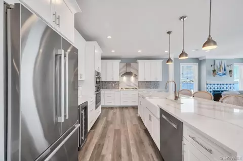 Kitchen - 15 E Shore Dr, Babylon, NY 11702 photo 3 of 3
