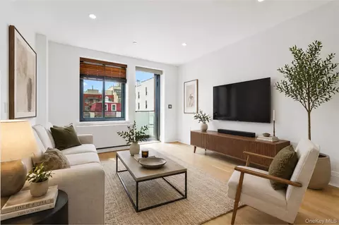 2343 31st Rd #3B, New York, NY 11106