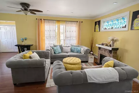 Living - 7 Meyer Ave, Lawrence, NY 11559 photo 1 of 2