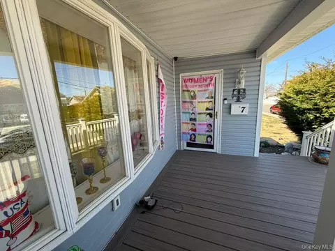 Exterior - 7 Meyer Ave, Lawrence, NY 11559 photo 13 of 16