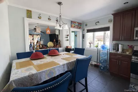 Dining - 7 Meyer Ave, Lawrence, NY 11559 photo 2 of 3