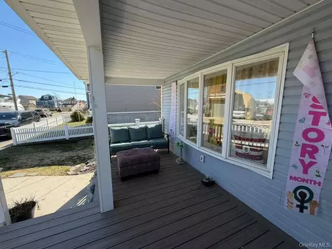 Exterior - 7 Meyer Ave, Lawrence, NY 11559 photo 14 of 16