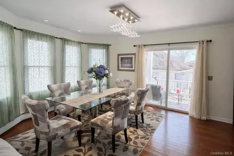 Dining - 7 Meyer Ave, Lawrence, NY 11559 photo 3 of 3