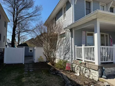 Exterior - 7 Meyer Ave, Lawrence, NY 11559 photo 15 of 16