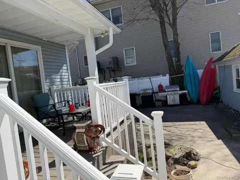 Exterior - 7 Meyer Ave, Lawrence, NY 11559 photo 12 of 16