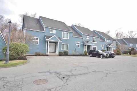 201 Bentley Ct, Southeast, NY 10509