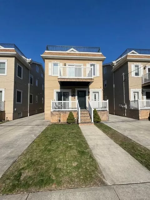 182 Beach 125th St #1G, Rockaway Park, NY 11694