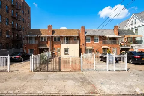 3742 97th St, New York, NY 11368