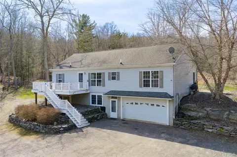 279 Milewood Rd, Washington, NY 12545