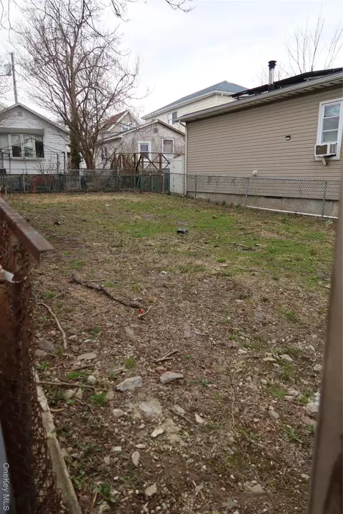22 Edgewater Park # B, New York, NY 10465 photo 6