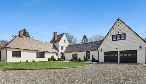 205 Fairview Ave, Montauk, NY 11954