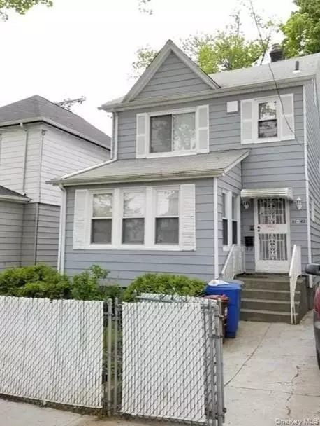 111-42 207th St, New York, NY 11429