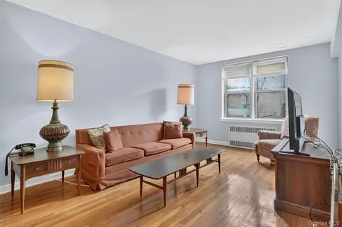 3535 Kings College Pl #5H, New York, NY 10467