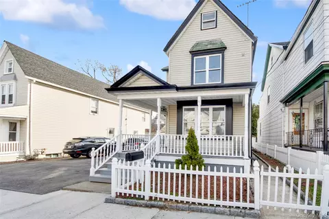 30 Kendall Ave, Mount Pleasant, NY 10591