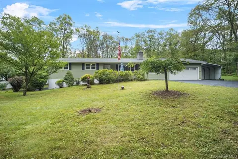 7 Hujay Ter, Wappinger, NY 12590