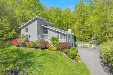49 Chester Ct, Cortlandt, NY 10567