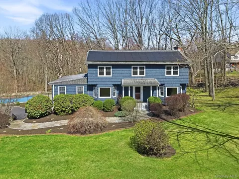 40 Valley Pond Rd, Katonah, NY 10536