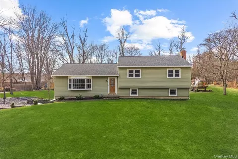 155 Mill St, Wallkill, NY 12589