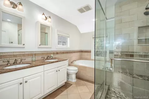 Bath - 52 Intervale Pl, Rye, NY 10580 photo 2 of 3