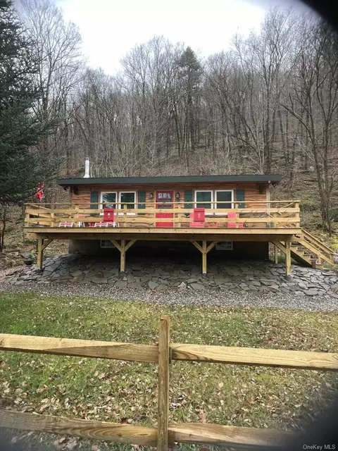 989 Chiloway Rd, Colchester, NY 13856