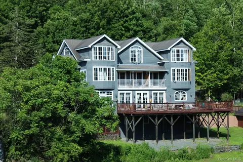 4223 Ny State Route 97, Highland, NY 12719